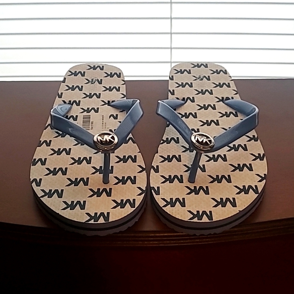 NWOT Michael Kors White/Blue Flip Flops